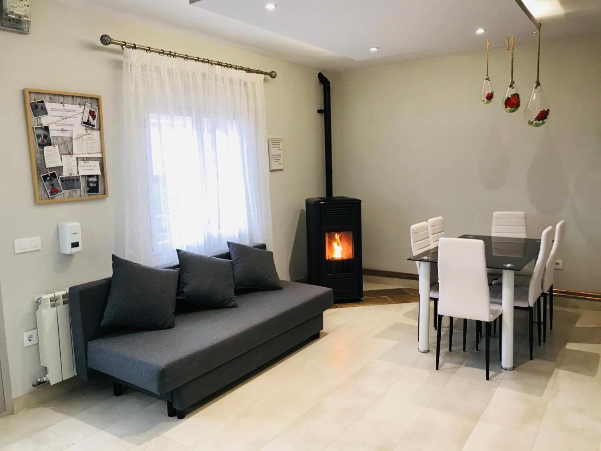Casa La Mimbrera Las Navas del Marqués Exterior foto